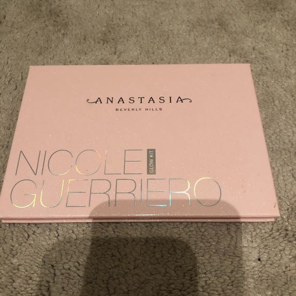 Anastasia Beverly Hills nicole guerriero glow kit - Picture 4 of 4